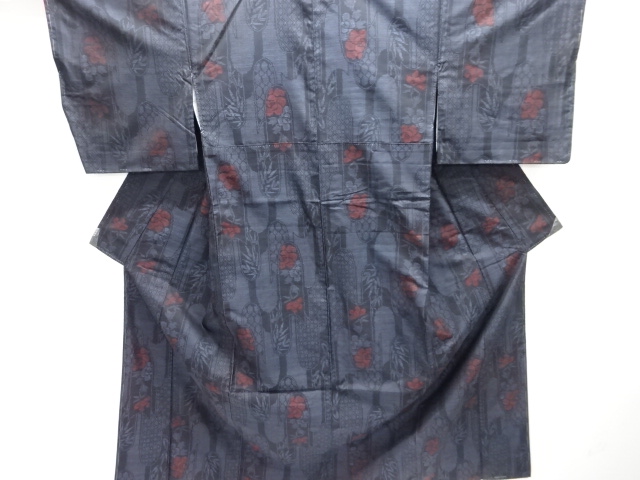 大特価品　未使用品　壷垂れに草花模様織り出し本場泥大島紬着物・道行コートアンサンブル